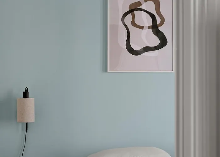 Unique In Stavangers Sentral Square Stavanger